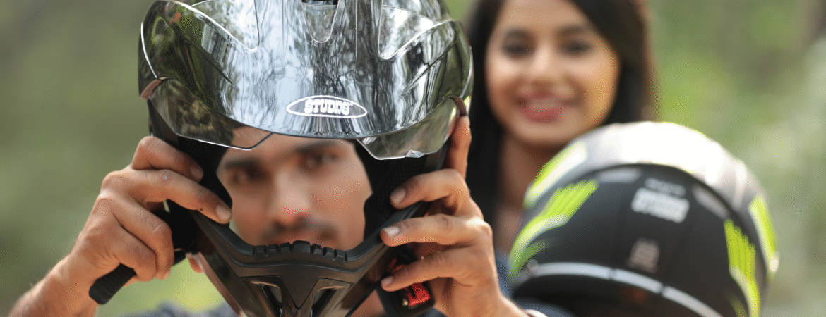 When To Replace The Helmet: 5 Signs You Need A New Helmet