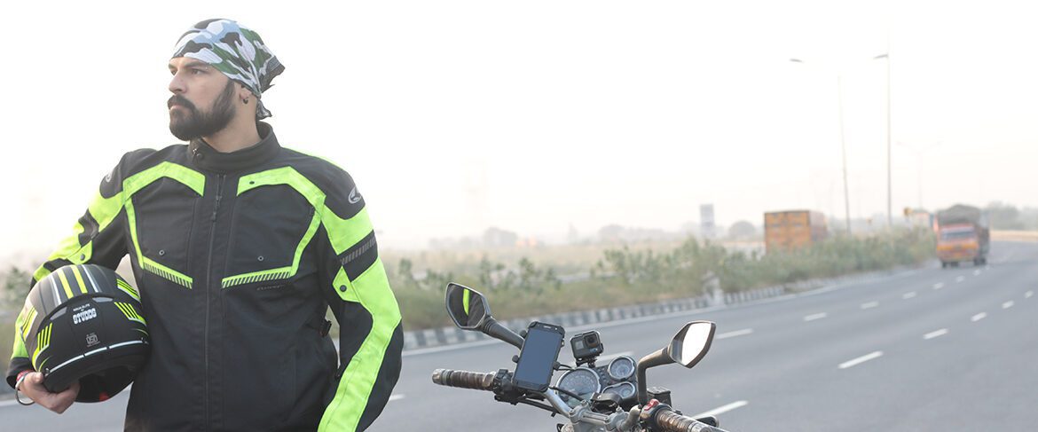 10 Essential Things You Need For Long Distance Two-wheeler Trips